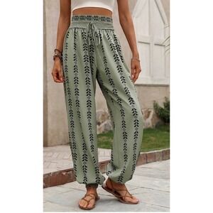 SHEIN Women's Olive Green Geometric Print Smocked Waist Jogger Pants Size Small